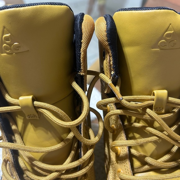 Nike - Grade School Woodside 2 High ACG
Boots (Wheat Black) - Picture 7 of 16